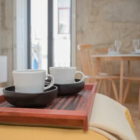 Liiiving In - Charming Downtown Delight *