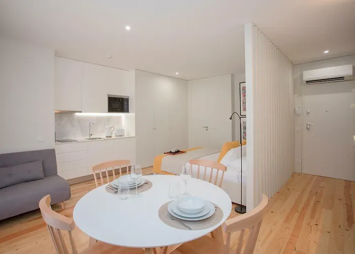 Appartement Liiiving In - Charming Downtown Delight