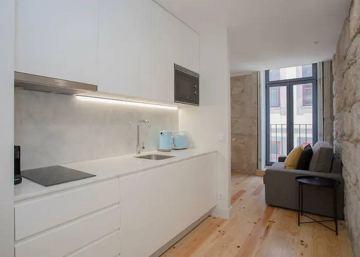 Liiiving In - Charming Downtown Delight Appartement Oporto