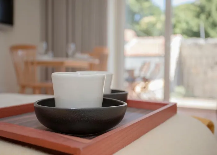 Liiiving In - Charming Downtown Delight Appartement