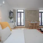 Liiiving In - Charming Downtown Delight Lejlighed