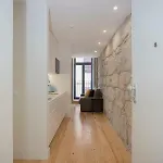 Apartment Liiiving In - Charming Downtown Delight