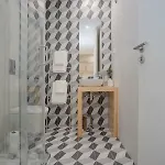 Liiiving In - Charming Downtown Delight Apartment *