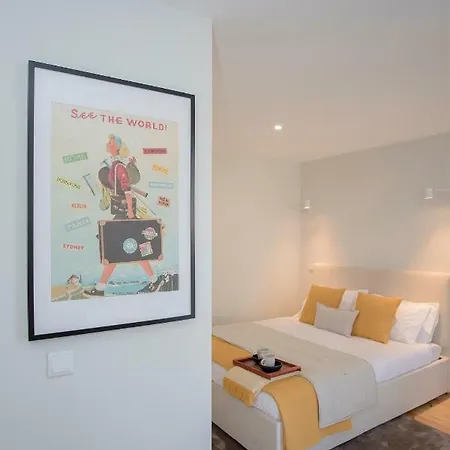 Liiiving In - Charming Downtown Delight Apartament