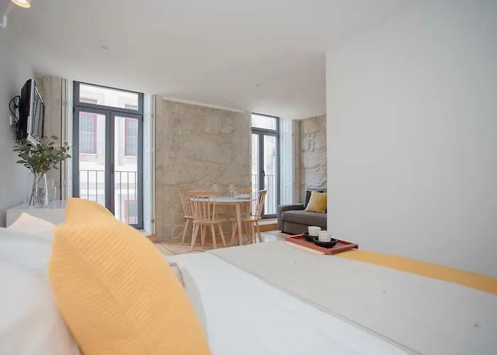 شقة Liiiving In - Charming Downtown Delight *