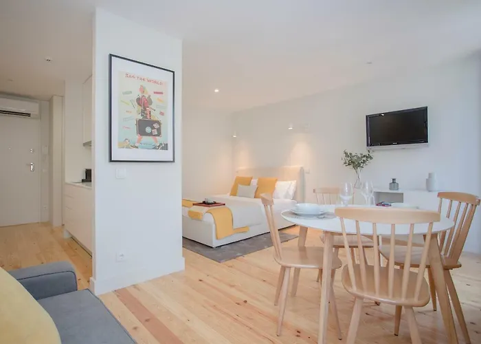 Liiiving In - Charming Downtown Delight * 波尔图