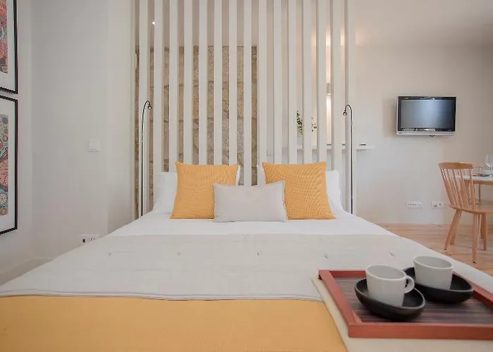 Liiiving In - Charming Downtown Delight * 波尔图